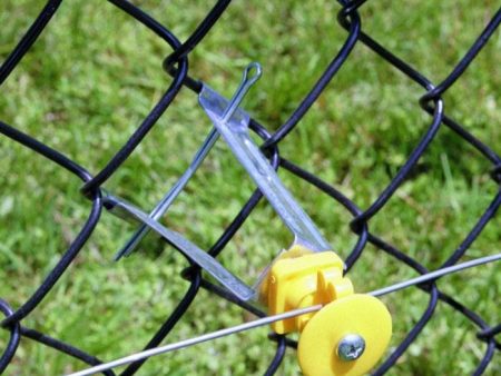 Zareba® Yellow Chain Link Insulator - 1-Pack Cheap